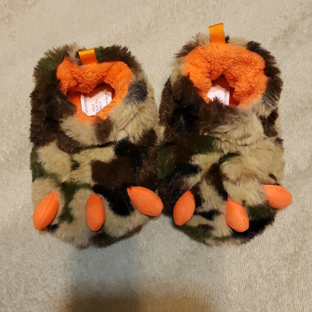 Monster feet slippers